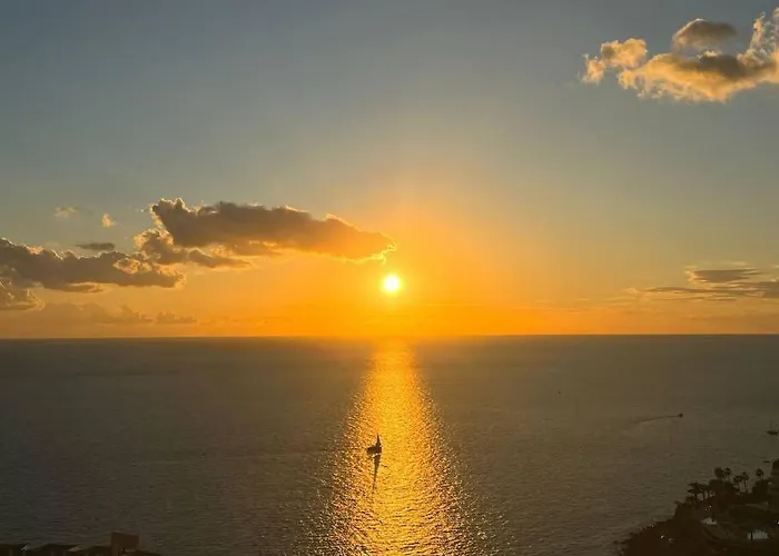Stunning Sunset Ocean View Apt.
