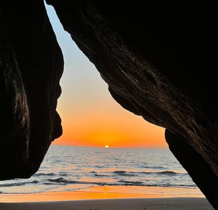 Stunning Sunset Ocean View Apt. *